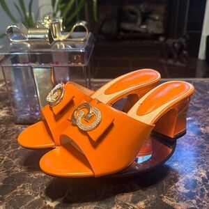 Ascendancy Chic Orange Mules with Gold Accents - Size 9